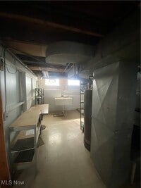 Building Photo - 15405 Corkhill Rd