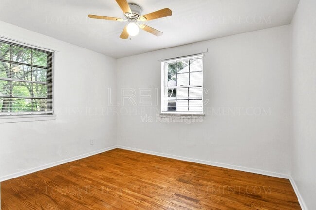 Building Photo - 702 Compton St