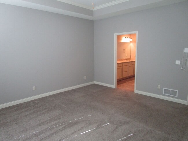 Building Photo - Huge 3BR/3BA Villa at Boulder Springs - Available July!!