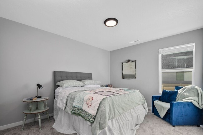 Building Photo - Lovely Meridian Home