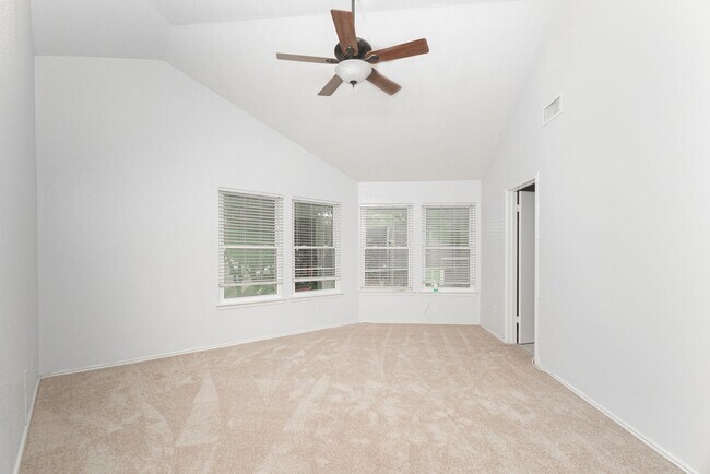 Building Photo - Beautiful corner lot move in ready!