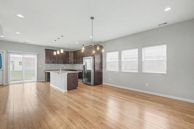 Building Photo - 5803 Poplar St