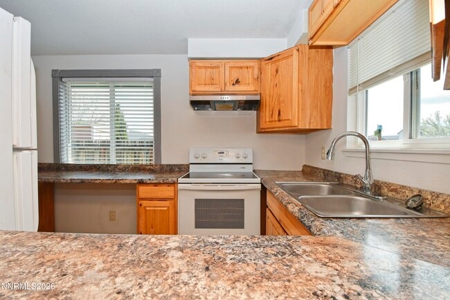 Building Photo - 10005 Sagewood Dr