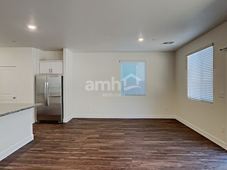 Building Photo - 313 Cape Seville Pl