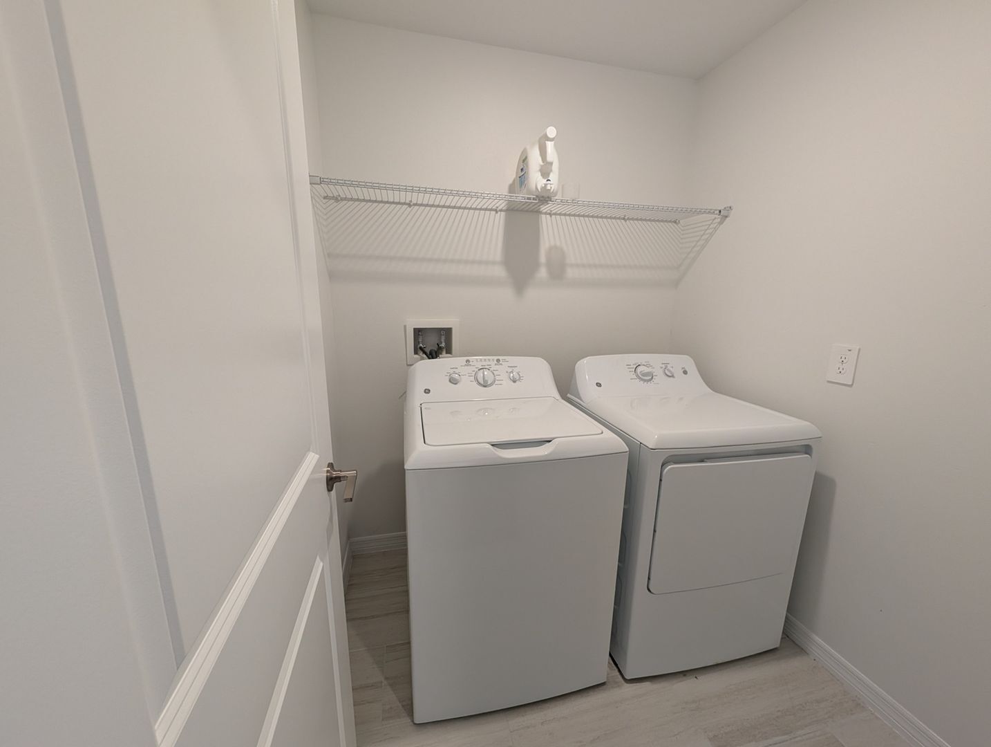 Building Photo - 34990 Gravelly Dr