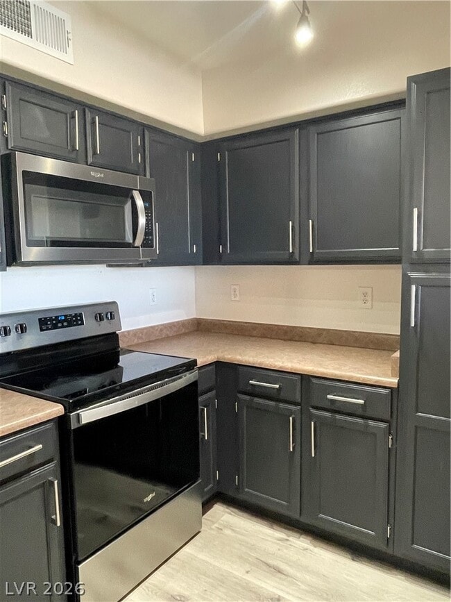 Building Photo - 7255 W Sunset Rd