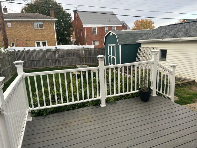 Building Photo - Charming 4BR House in Steubenville