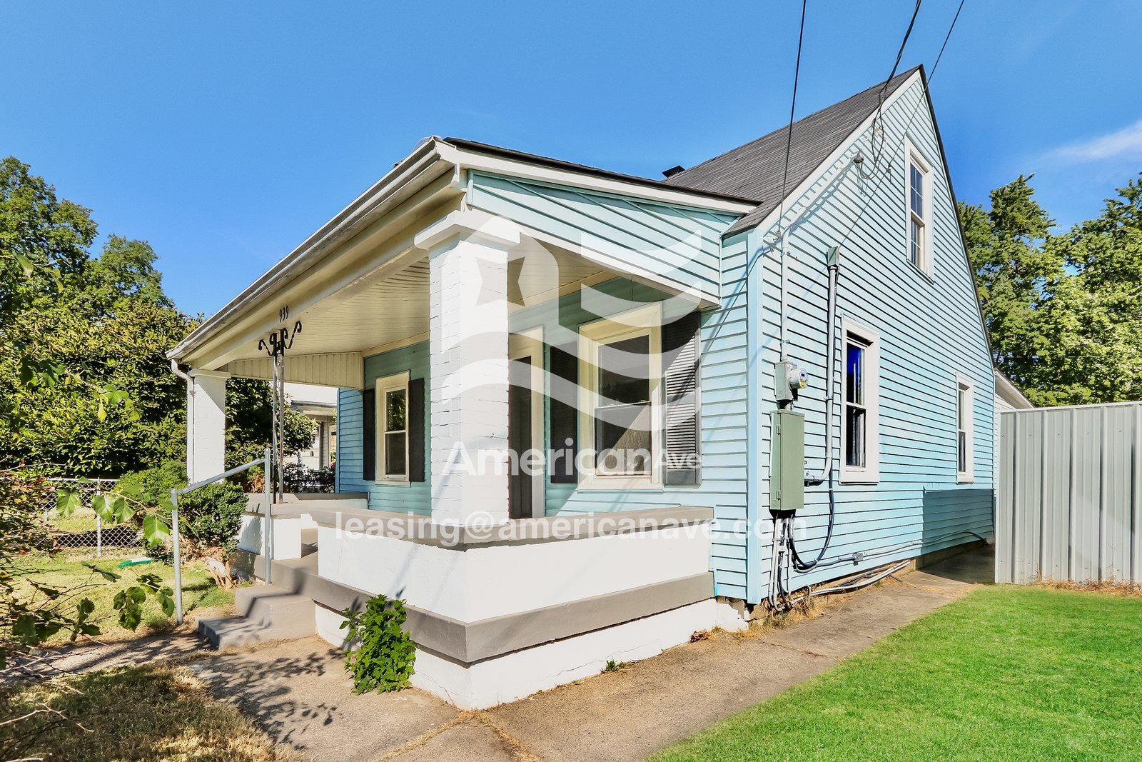 Building Photo - 939 W Florence Ave