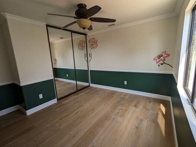 Building Photo - 10021 Resmar Ct