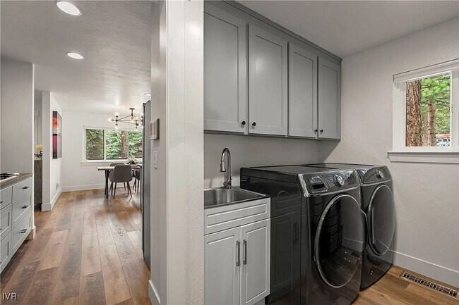 Building Photo - The Boulevard