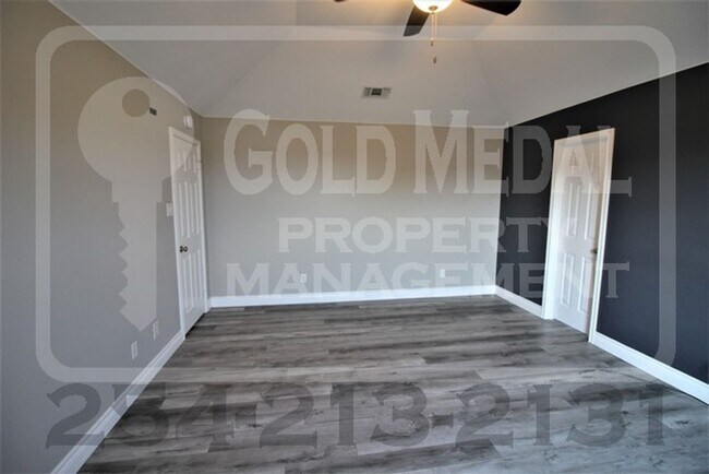 Building Photo - 2513 Jake Dr