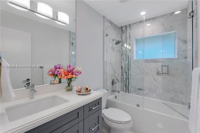 Building Photo - 4830 San Amaro Dr