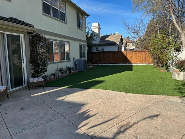 Building Photo - 1849 Alexander Way