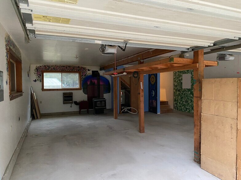 Building Photo - 347 Homestead Loop