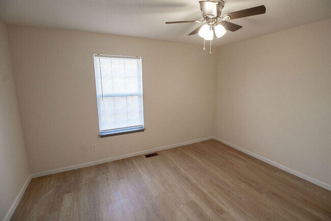 Building Photo - 5340 Godas Cir