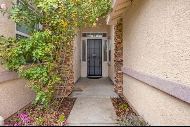 Building Photo - 2083 Renpoint Way