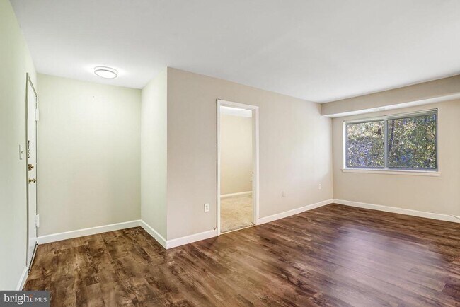 Building Photo - 12215 Braxfield Ct
