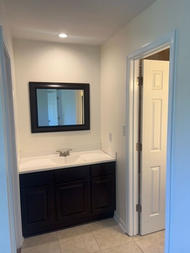 Building Photo - FOR RENT VIRGINIA BEACH!