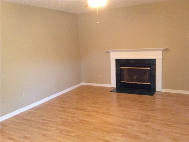 Building Photo - 6008 Tybalt Dr