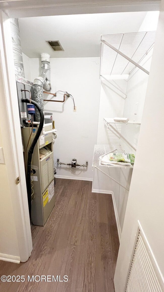 Building Photo - 1509 Dahlia Ct