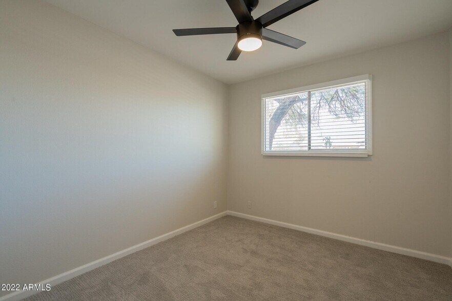 Building Photo - 822 W 18th St