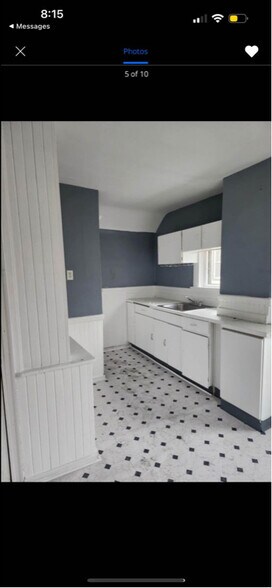 Building Photo - 1043 E 68th St