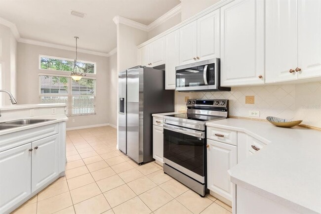 Building Photo - 8430 SW 10th Pl
