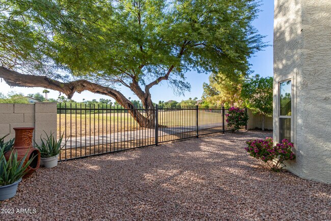 Building Photo - 9414 S 51st St