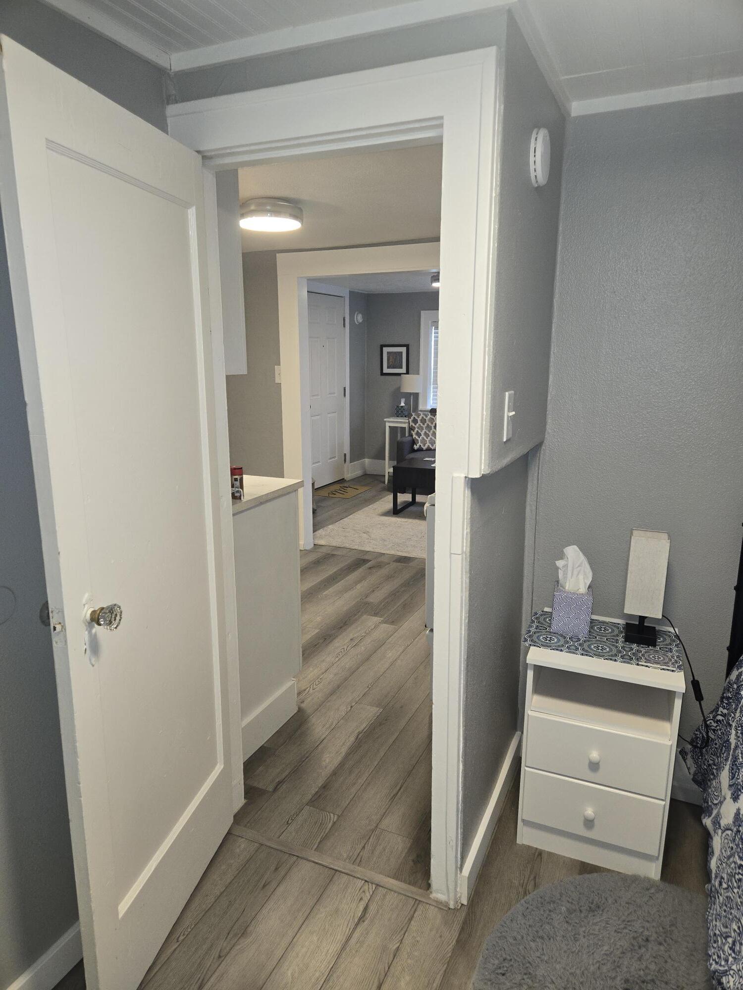 Building Photo - 1213 5th St