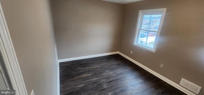 Building Photo - 7065 Eastbrook Ave