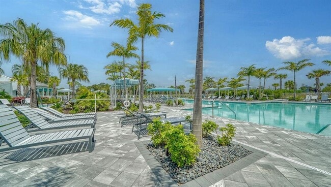 Building Photo - 10105 Canaveral Cir