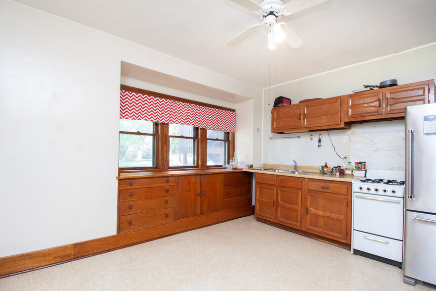 kitchen - 1522 Washington St