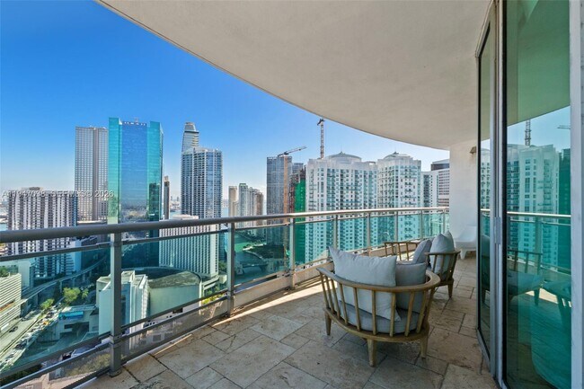 Building Photo - 350 S Miami Ave