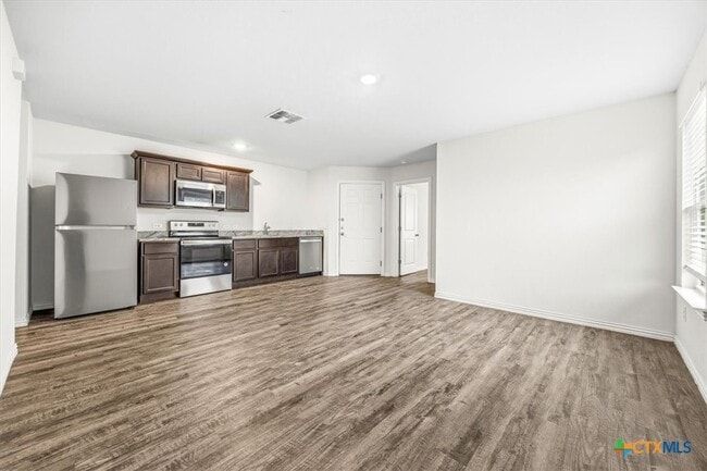 Building Photo - 1153 Magnolia St