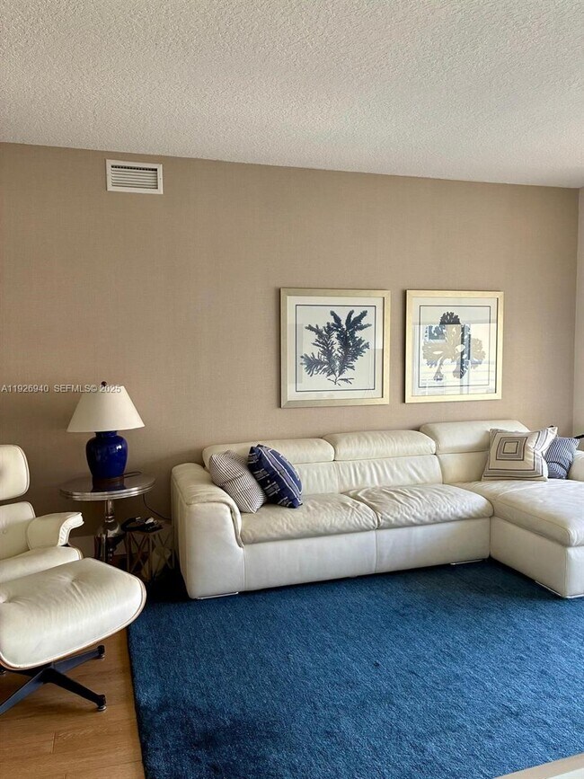 Building Photo - 18800 NE 29th Ave