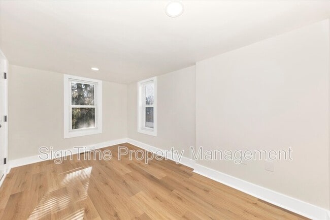 Building Photo - 152 E South St