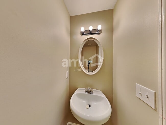 Building Photo - 67 Birchfield Ct