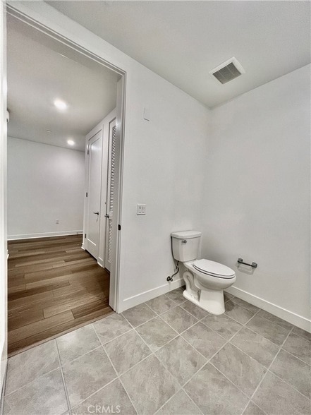 Building Photo - 2512 Rivington