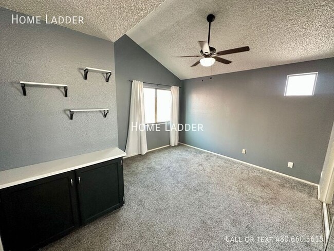 Building Photo - 1702 N Ventura Ln