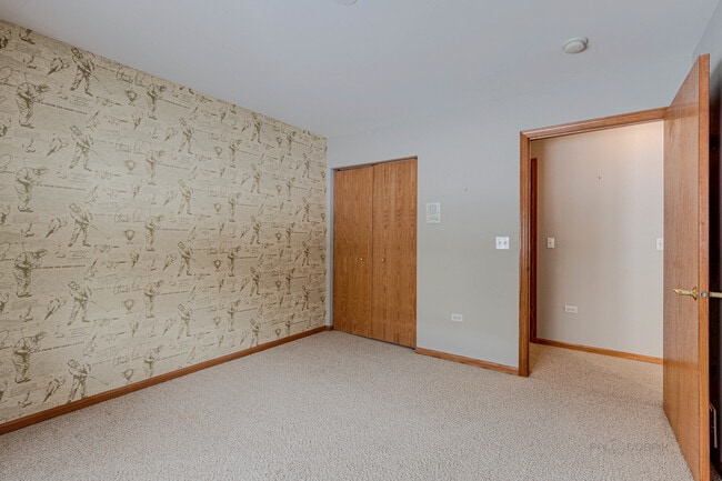 Building Photo - 2913 Saganashkee Ln