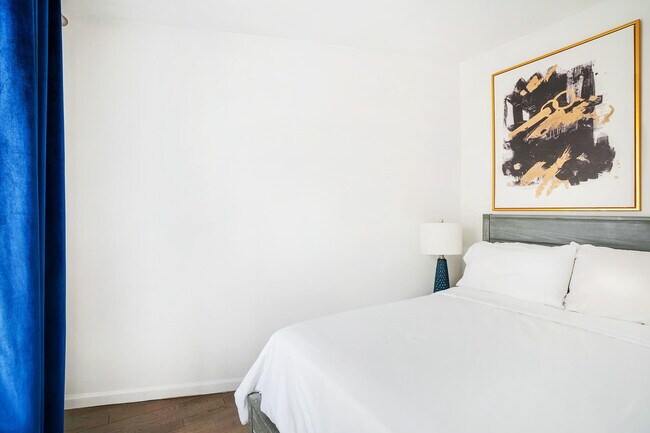 Building Photo - 428-430 West 47th Street-SI ID1021830P