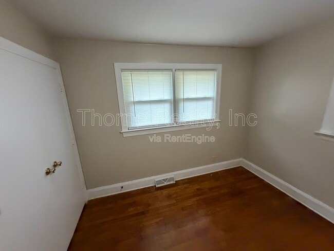 Building Photo - 6831 W Mt Dr