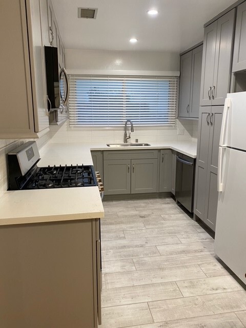 Kitchen - 1122 Euclid St
