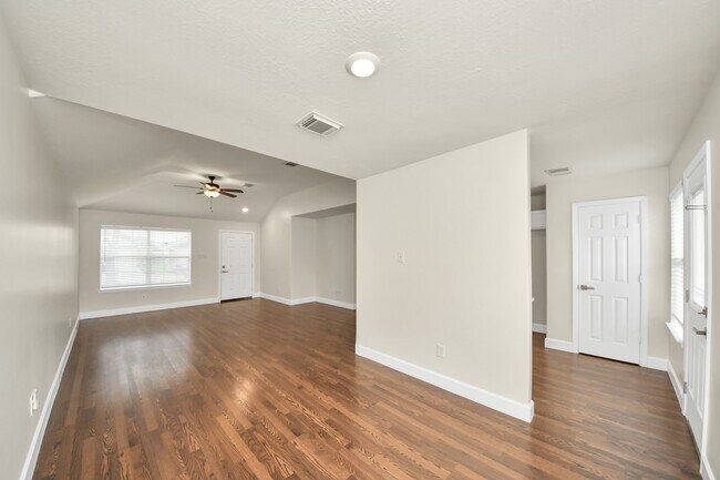 Building Photo - 18910 Bonners Park Cir