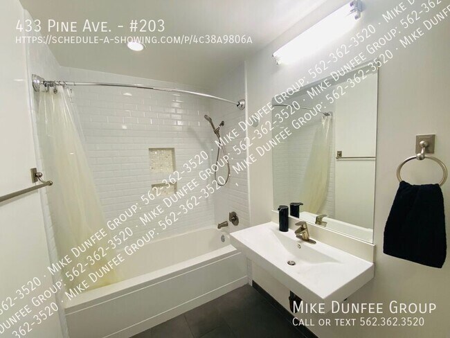 Building Photo - 433 Pine Ave
