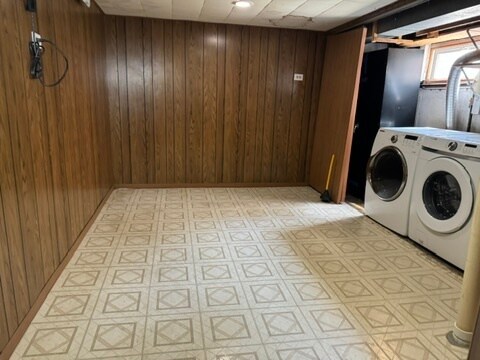 Building Photo - 9120 Hollyberry Ave
