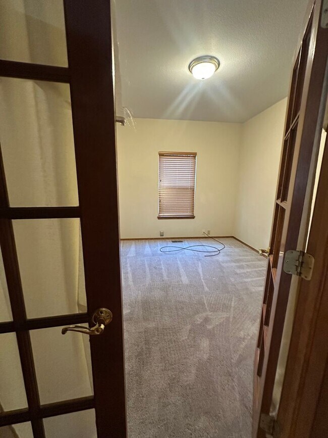 Building Photo - 7640 Lonergan Ct