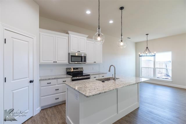 Building Photo - 8158 Sawdust Trl