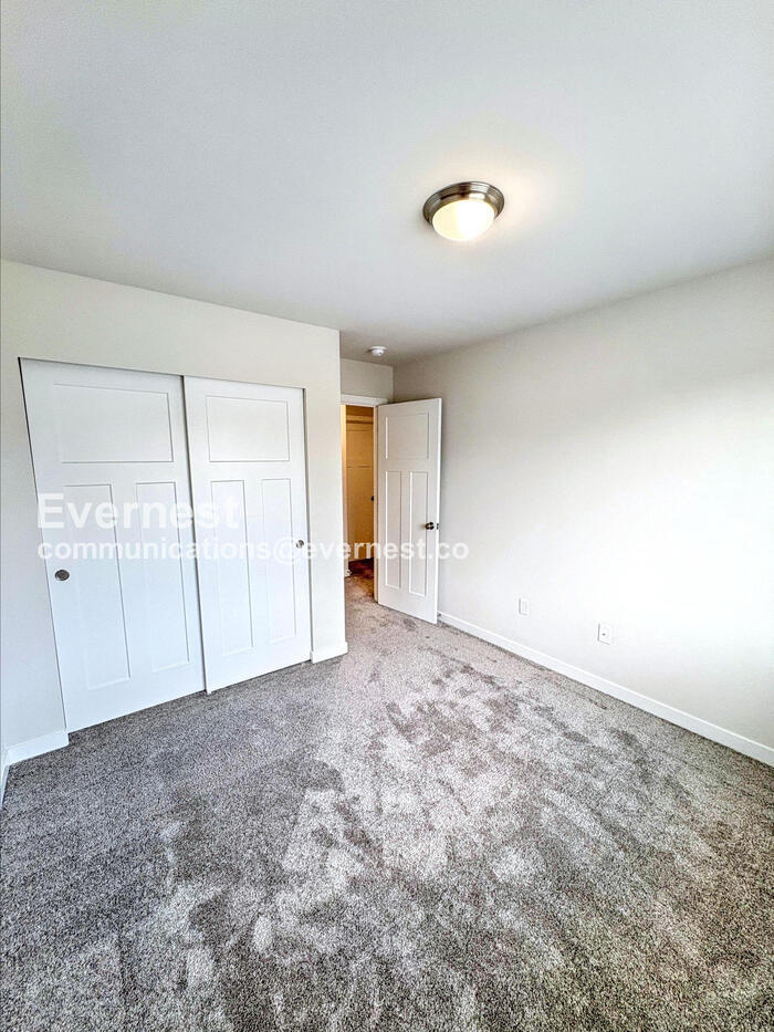 Building Photo - 13312 183rd St Ct E