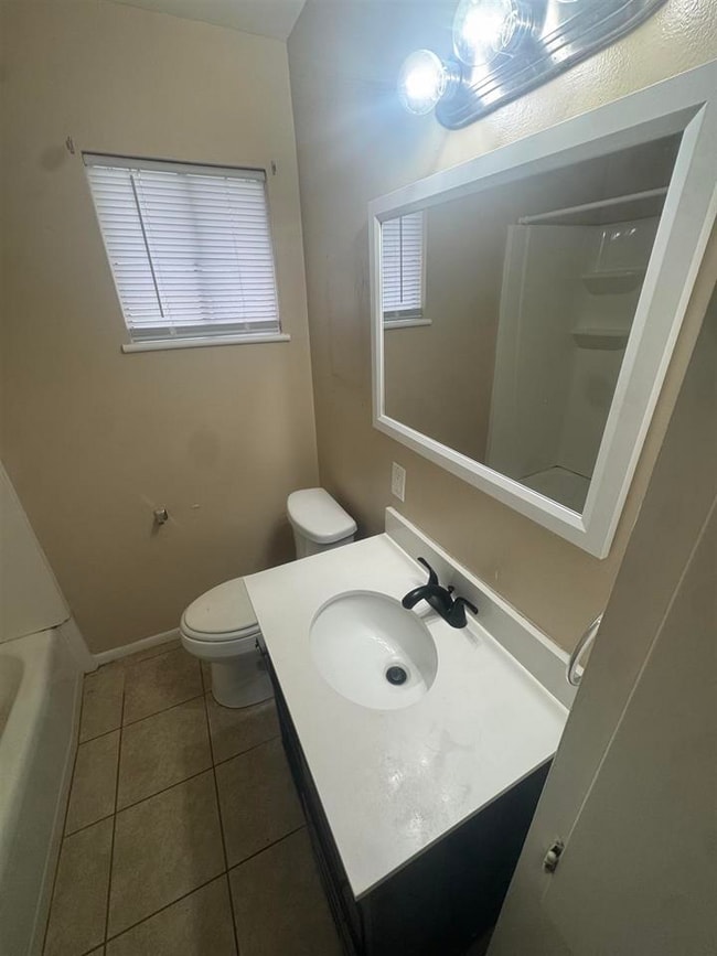 Building Photo - 3726 Bowling Ln